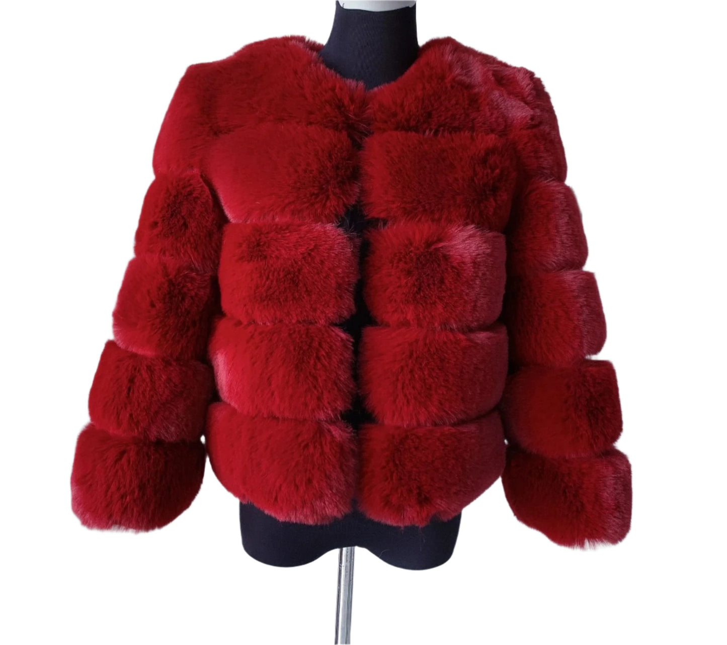 "Amoura Elegance women's short faux fur coat in a vibrant red color, perfect for making a bold statement in autumn and winter. This high-quality 50 cm jacket features luxurious, fluffy faux fox fur with trendy short sleeves, providing warmth and style. Available up to size 7XL, it combines comfort and eye-catching elegance for a chic seasonal look."