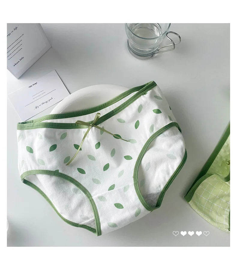 Amoura Elegance 5PCS Cute Print Cotton Intimates – Middle-Waist Women’s Panties