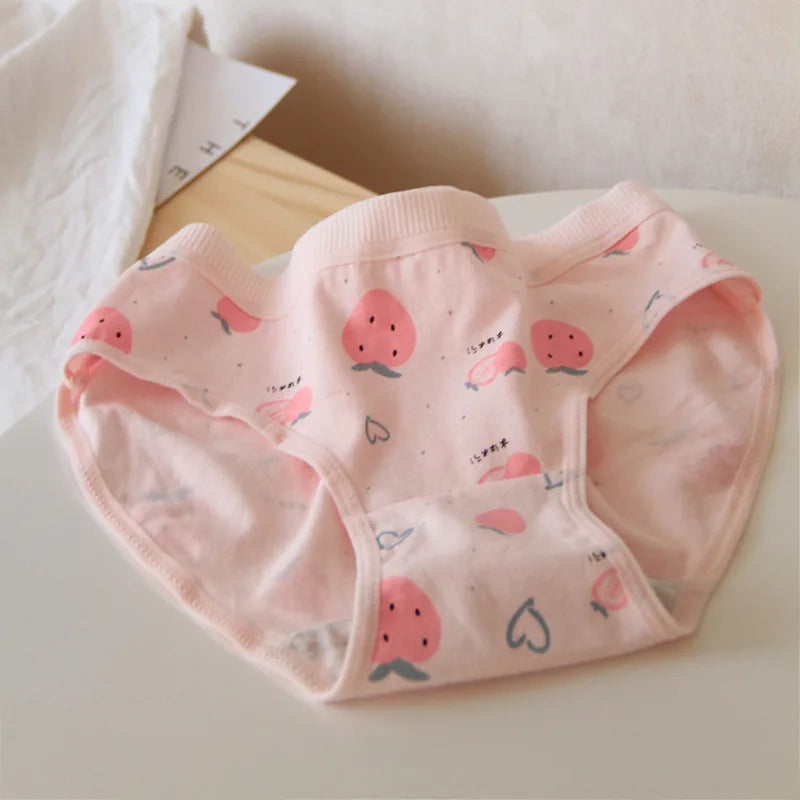 Amoura Elegance 5-Piece Women's Cotton Panties Set - Cute Peach Strawberry Design, Breathable Mid-Waist Briefs