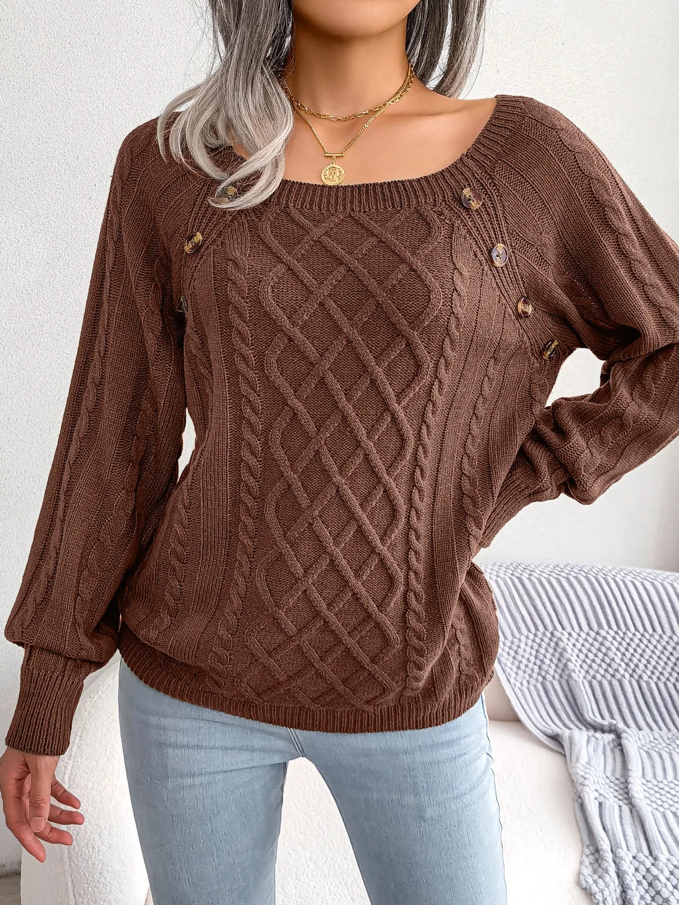 Amoura Elegance Women's 2024 Autumn/Winter Casual Square Collar Nail Buckle Twist Knitted Pullover Sweater – Chic & Cozy Knitwear