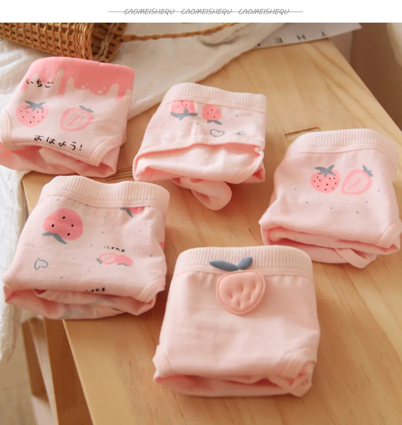 Amoura Elegance 5-Piece Women's Cotton Panties Set - Cute Peach Strawberry Design, Breathable Mid-Waist Briefs