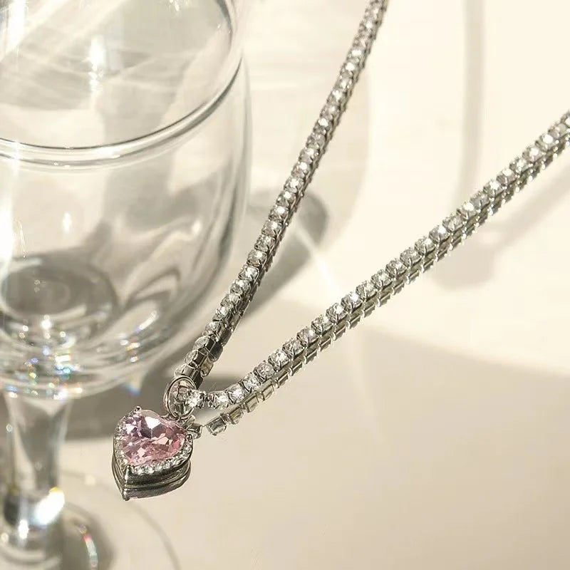 "AmouraElegance Pink Heart Pendant Necklace for Women | Rhinestone Clavicle Choker, Cute Crystal Moonstone Jewelry Gift for Lovers"