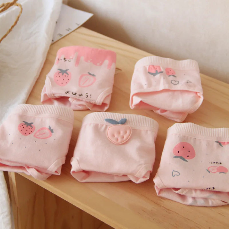 Amoura Elegance 5-Piece Women's Cotton Panties Set - Cute Peach Strawberry Design, Breathable Mid-Waist Briefs