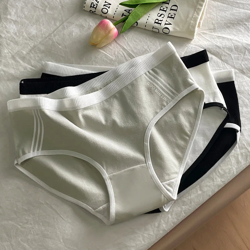 Amoura Elegance 3-Piece Set: Women's Breathable Cotton Mid-Waist Panties – Solid Color, Soft & Sexy Triangle Lingerie