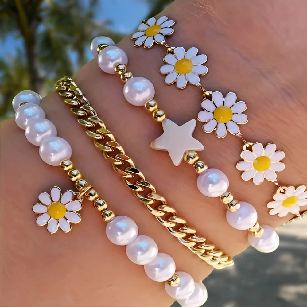 "Amoura Elegance 4-Piece Vintage Daisy Flower & Faux Pearl Bracelet Set – Bohemian Beaded Enamel Star Stackable Jewelry for Women"