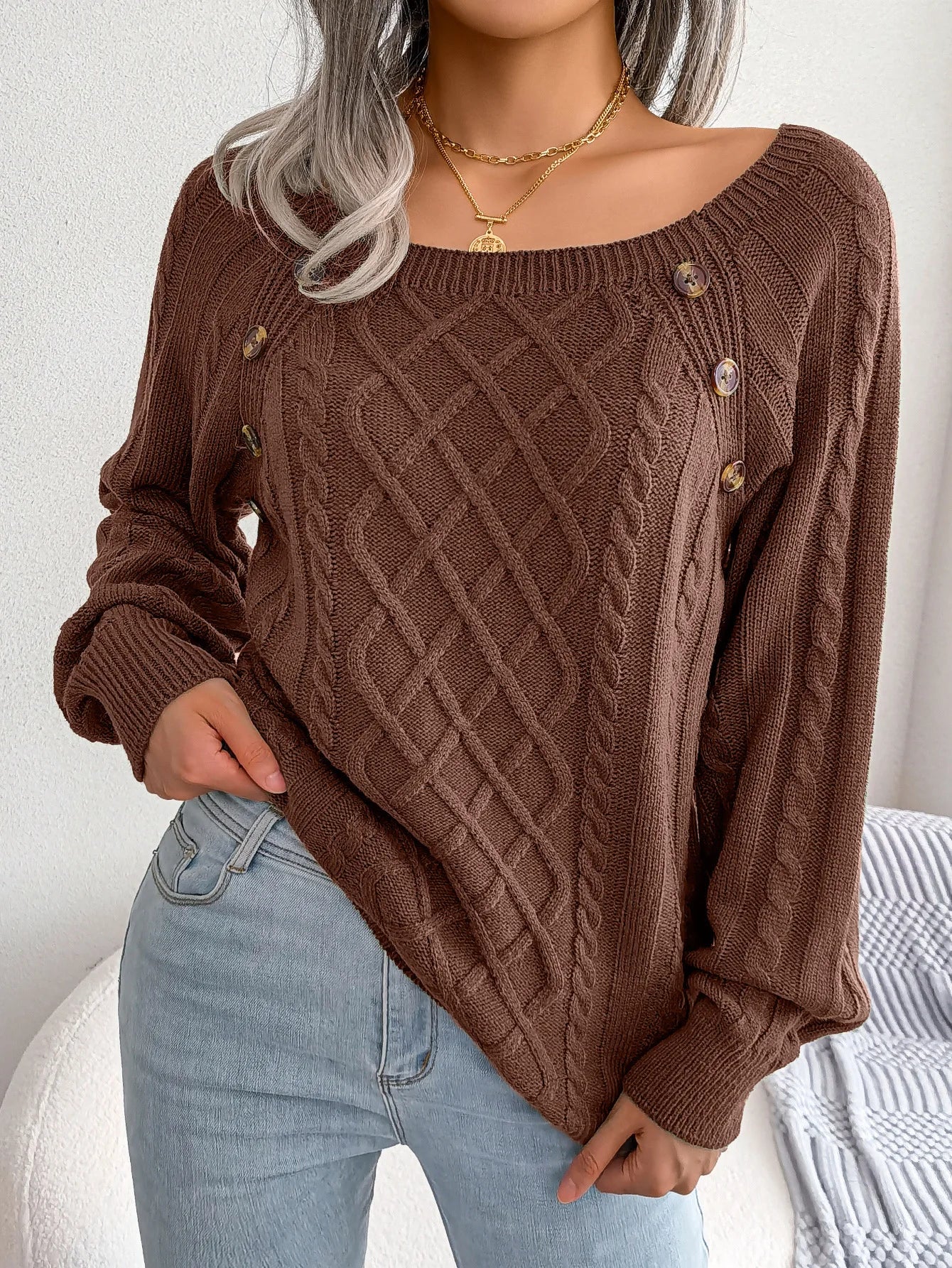 Amoura Elegance Women's 2024 Autumn/Winter Casual Square Collar Nail Buckle Twist Knitted Pullover Sweater – Chic & Cozy Knitwear