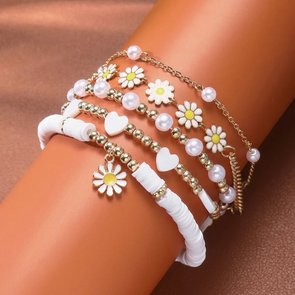 "Amoura Elegance 4-Piece Vintage Daisy Flower & Faux Pearl Bracelet Set – Bohemian Beaded Enamel Star Stackable Jewelry for Women"