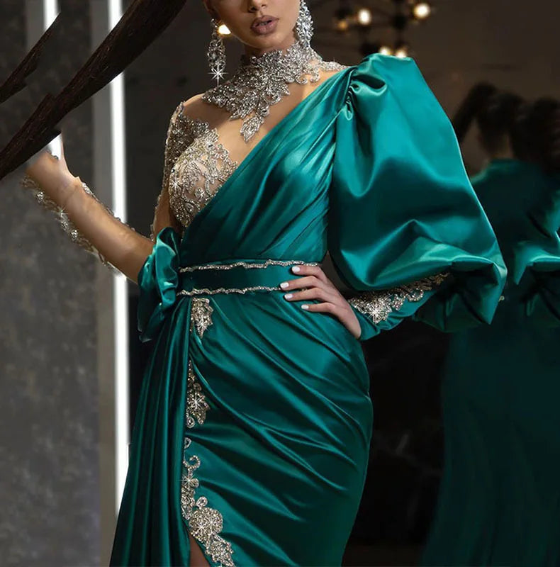 Amoura Elegance Elegant Fishtail Banquet Dress – Gold Accents, Slimming Silhouette, and Small Train for Evening Events