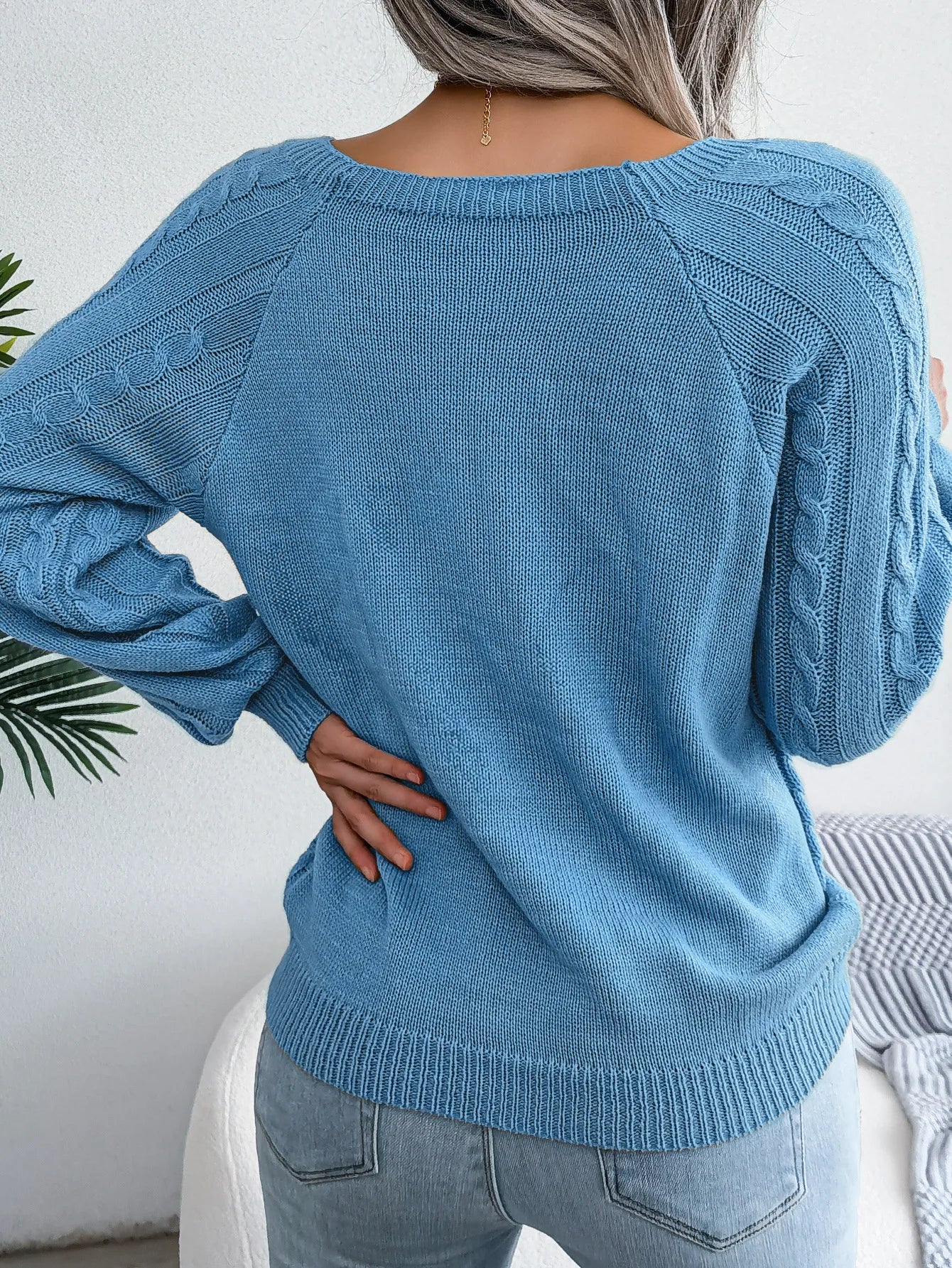 Amoura Elegance Women's 2024 Autumn/Winter Casual Square Collar Nail Buckle Twist Knitted Pullover Sweater – Chic & Cozy Knitwear