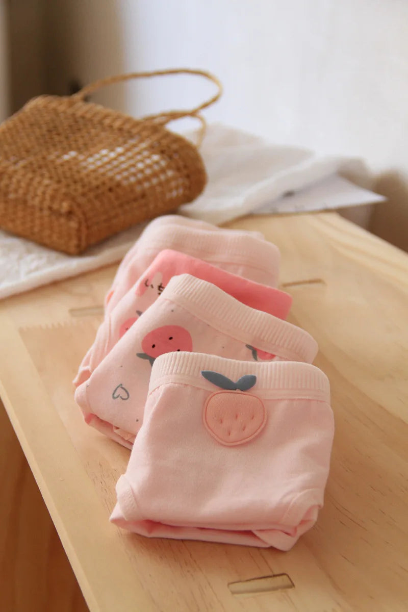 Amoura Elegance 5-Piece Women's Cotton Panties Set - Cute Peach Strawberry Design, Breathable Mid-Waist Briefs