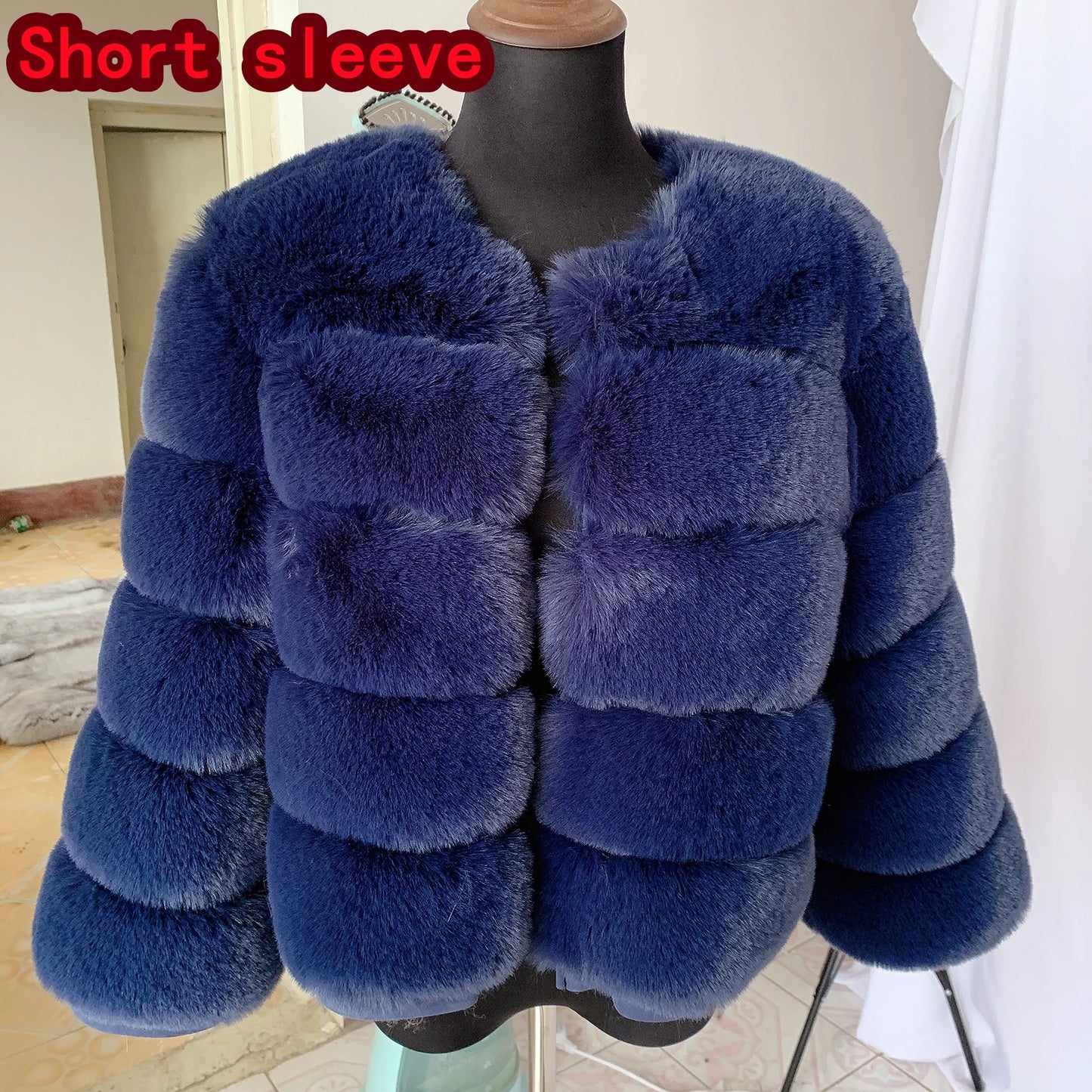 Amoura Elegance Women's Faux Fur Coat – Short Fluffy Jacket, High-Quality Faux Fox Fur, Stylish Winter Warmth Long Sleeve( 60 cm)