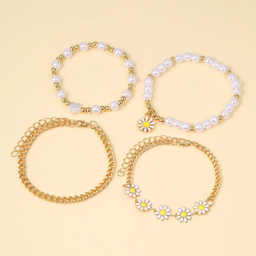 "Amoura Elegance 4-Piece Vintage Daisy Flower & Faux Pearl Bracelet Set – Bohemian Beaded Enamel Star Stackable Jewelry for Women"