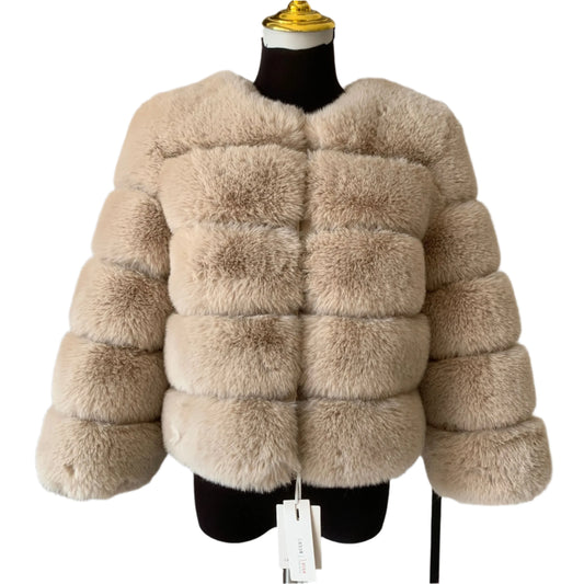 "Amoura Elegance women's short faux fur coat in luxurious cream color. High-quality, fluffy faux fox fur jacket, designed for autumn and winter. Fashionable and cozy with a 60 cm length,  7XL."