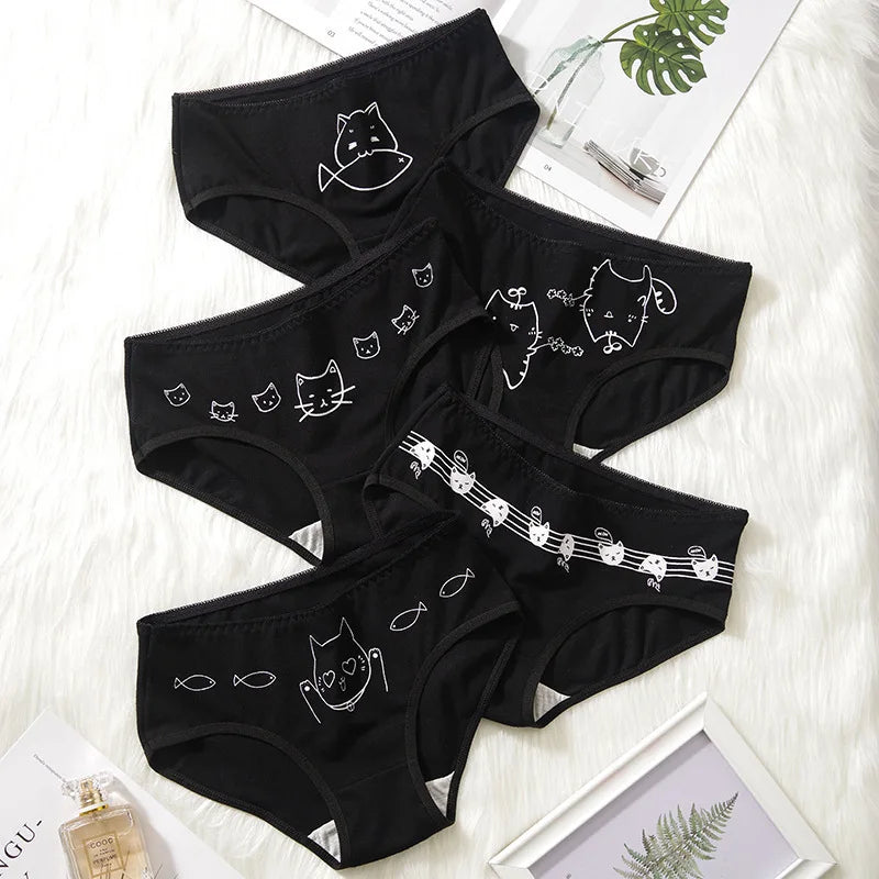 Black printed panties, perfect for casual everyday use with a comfortable fit.
