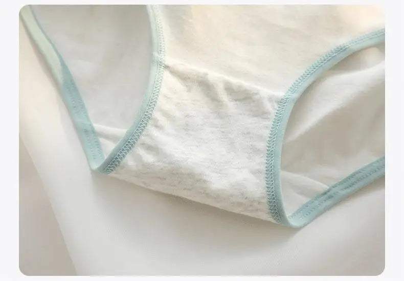 Amoura Elegance 5PCS Cute Bear Mid Waist Briefs – Women’s Cotton Underwear