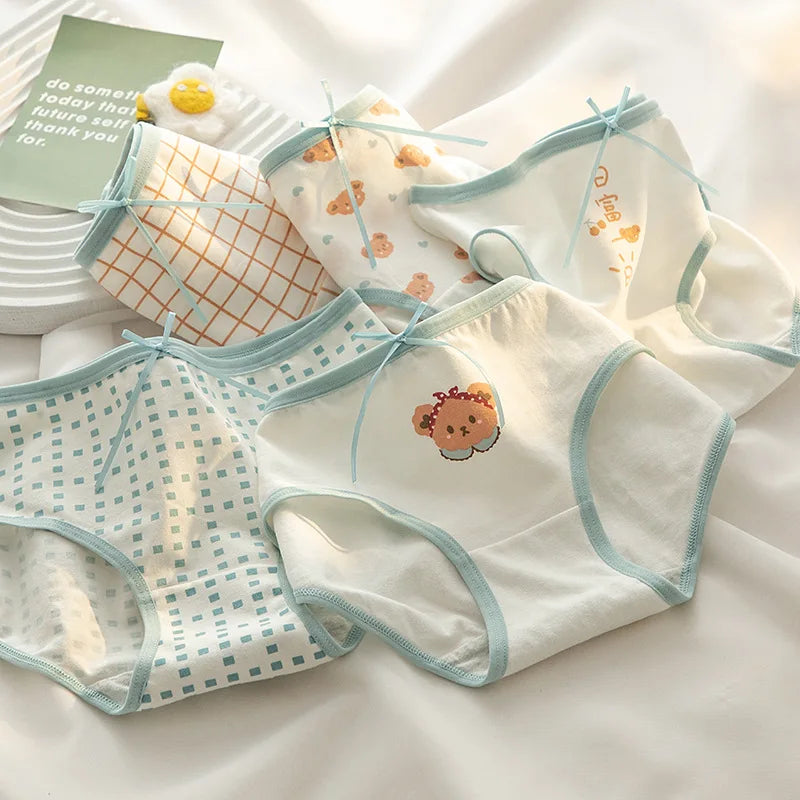 Amoura Elegance 5PCS Cute Bear Mid Waist Briefs – Women’s Cotton Underwear