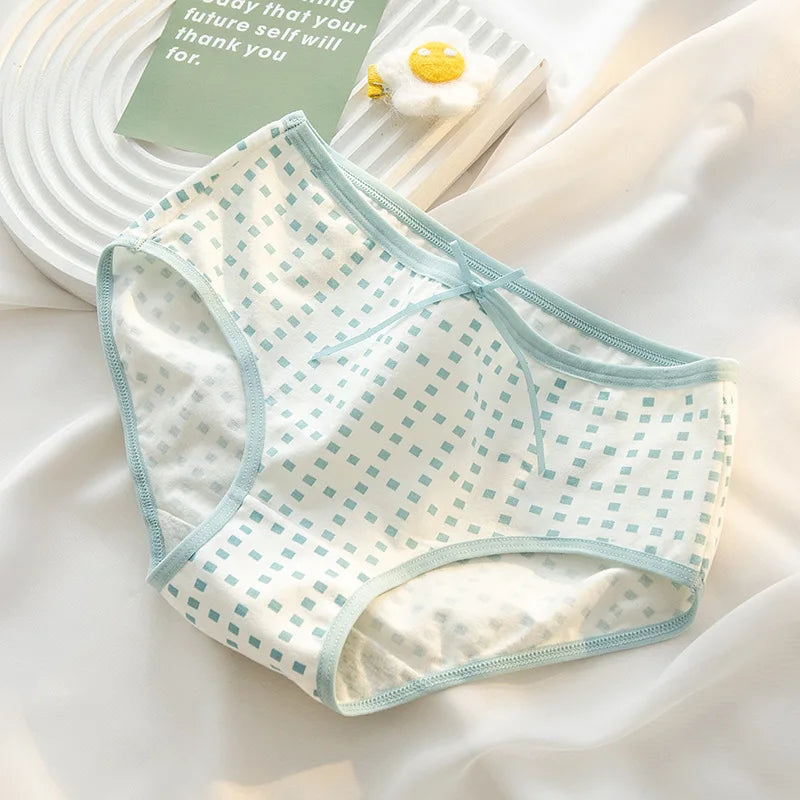 Amoura Elegance 5PCS Cute Bear Mid Waist Briefs – Women’s Cotton Underwear