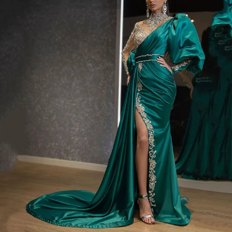 Amoura Elegance Elegant Fishtail Banquet Dress – Gold Accents, Slimming Silhouette, and Small Train for Evening Events