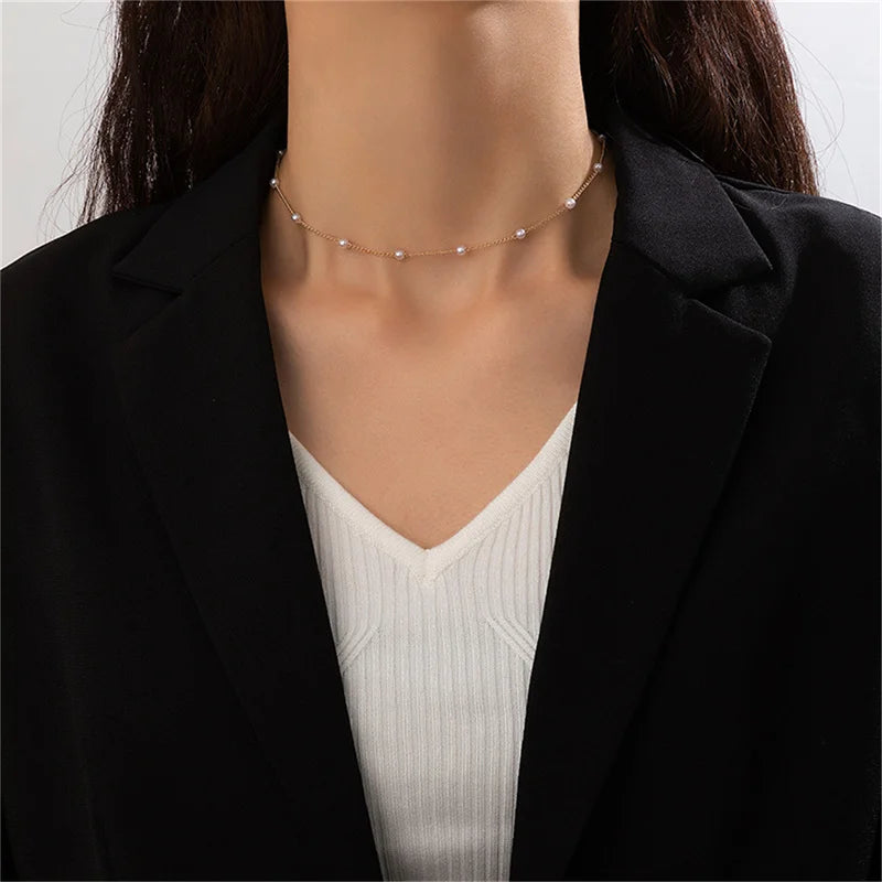 "AmouraElegance Simple Pearl Choker Necklace for Women | Fashion Double Layer Chain with Small Love Heart Pendant | Wholesale Jewelry Gift"
